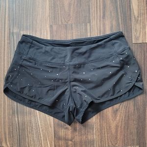 Lululemon Speed-Up Shorts in Black/Metallic Print